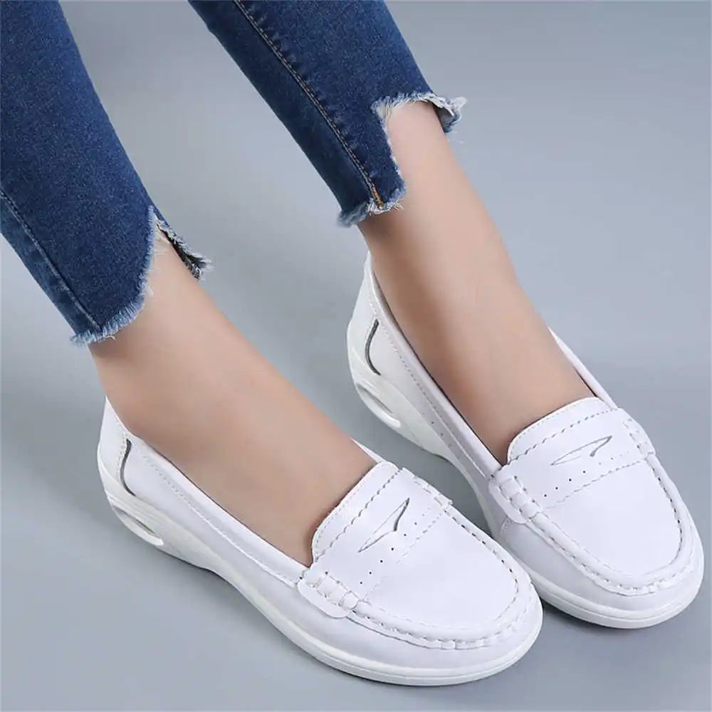 Thick Sole Slipon White Traine - Travel Accessories On Sale ulasan dan harga