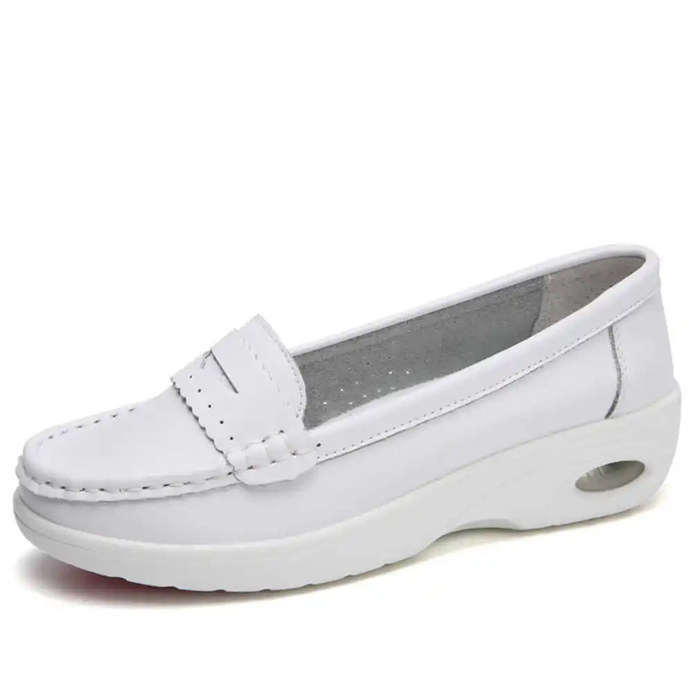 Thick Sole Slipon White Traine - Travel Accessories On Sale ulasan dan harga