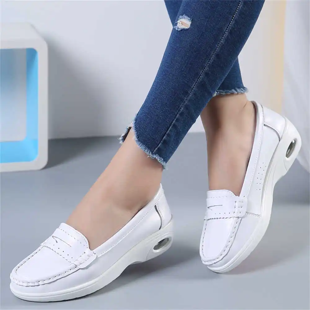Thick Sole Slipon White Traine - Travel Accessories On Sale ulasan dan harga